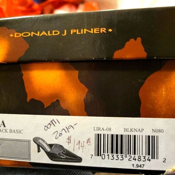 Black authentic Donald j pliner  heeled mules! Size 8 N - Picture 8 of 8